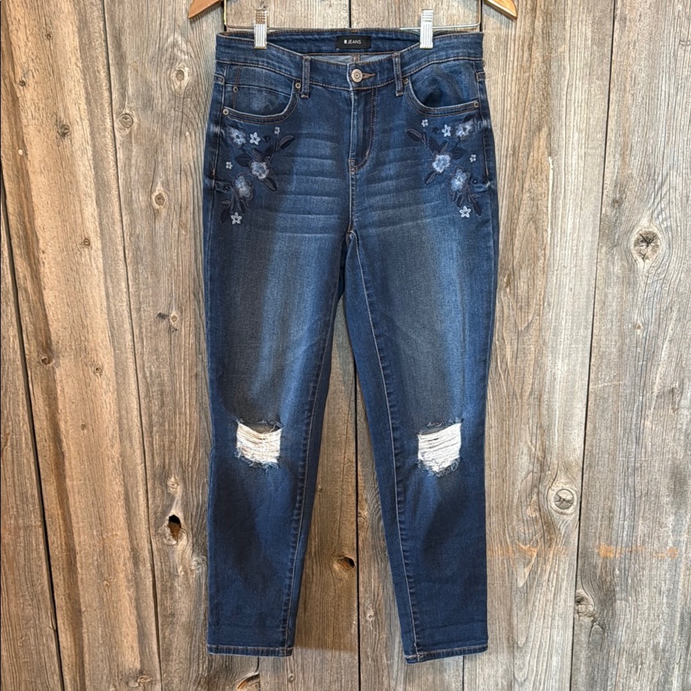 Embroidered Blue Jeans size 26
